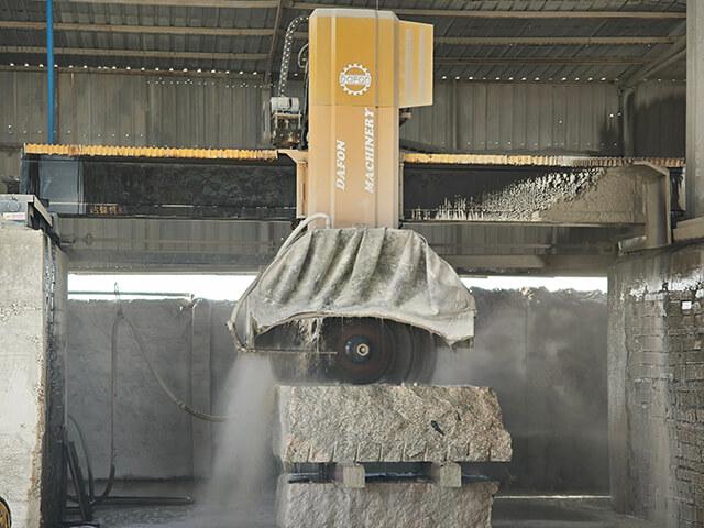 Quartz Stone Cutting Machine