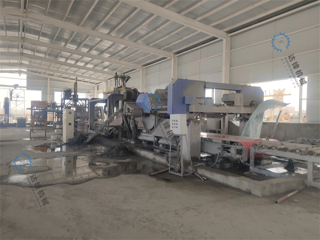 Foam Concrete Cement Cutting Machine Production Line in Xin Jiang, China
